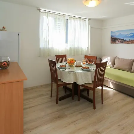 Joke Apartament